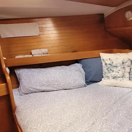 Ботель Velero En Port Forum Sail Boat *