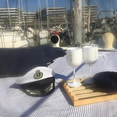 Velero En Port Forum Sail Boat Ботель